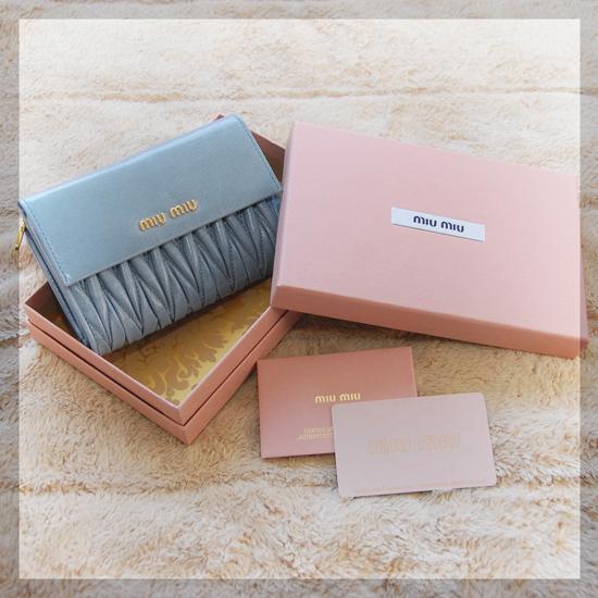 ミュウミュウ財布スーパーコピー ギフトOK☆可愛いマトラッセ折財布☆5M1225☆CIPRIA